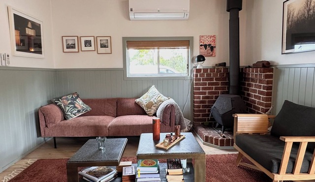 Cosy bungalow on 5 acres in the Southern Highlands