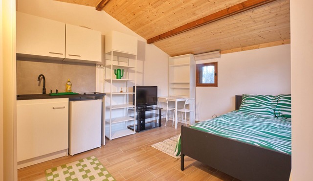 Cosy Cabin “Cabane Grenobloise” with Shared Garden