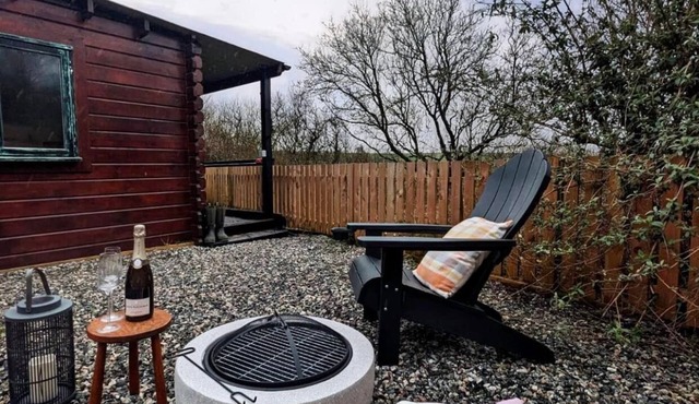 Cosy Cabin Devon - 3 mins walk to pub
