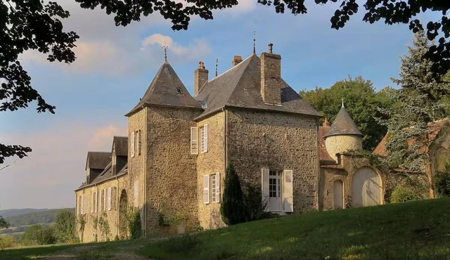 Cosy Castle with Pool in Onlay