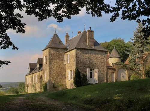 Cosy Castle with Pool in Onlay