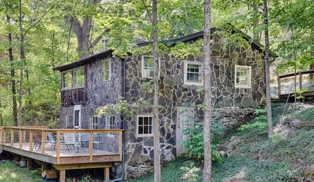 Cosy Catskills Cabin, minutes to Woodstock Village.