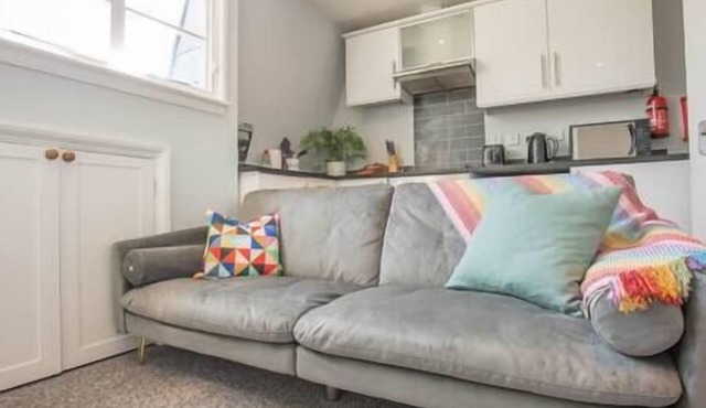 Cosy, Central 1 Bedroom Loft