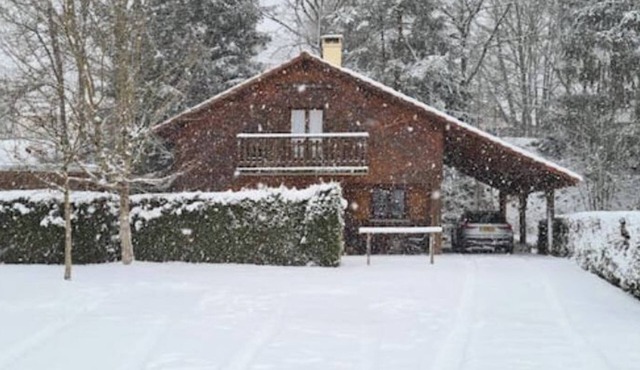 COSY CHALET 8 PERS. 108 M2. 3 BEDROOMS. 2 BATHROOMS. WIFI+DRAPS+TOWELS+EDF INCLUDED