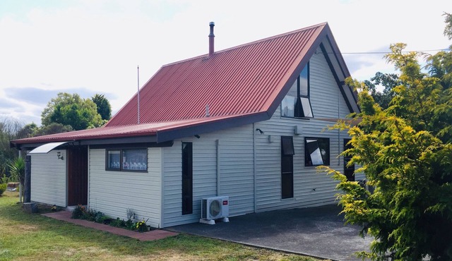 Cosy chalet style house at Tongariro National Park near to Tongariro Crossing.