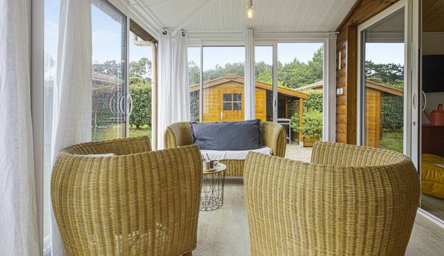 Cosy chalet with garden, terrace and pool in Saubion - Welkeys