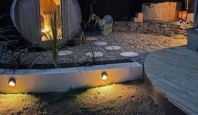 Cosy chalet with sauna and hot tub