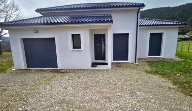 Cosy, comfortable new house in the countryside.