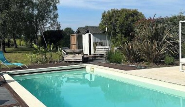 Cosy country house with swimming pool