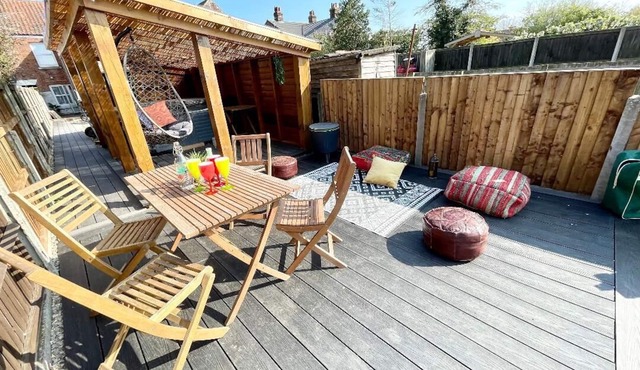 Cosy Coastal Victorian Terrace-Dogs Welcome