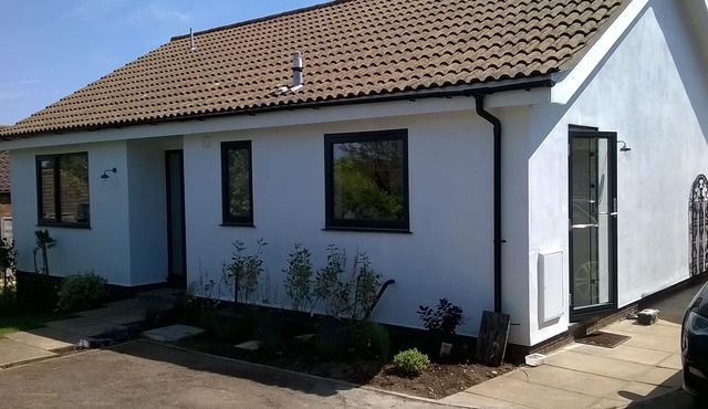 Cosy, comfy cottage near glorious beaches!