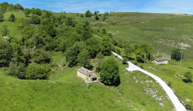 Cosy cottage in Los Valles Pasiegos, Cantabria: Lo Lucas 1920