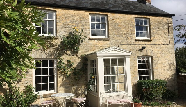 Cosy Cotswold Cottage near Blenheim Palace, Woodstock and Soho Farmhouse