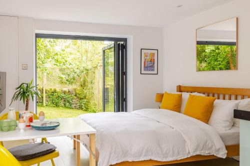 Cosy Cotswolds Retreat near Badminton