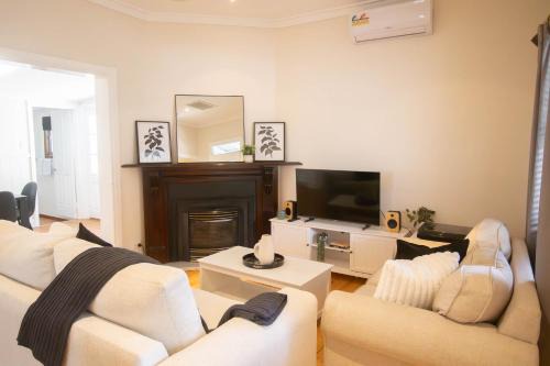 Cosy Cottage 2BR Ballarat Stay Close to CBD