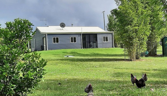 Cosy cottage at Takura (near Hervey Bay). Quiet & restful. Just relax!