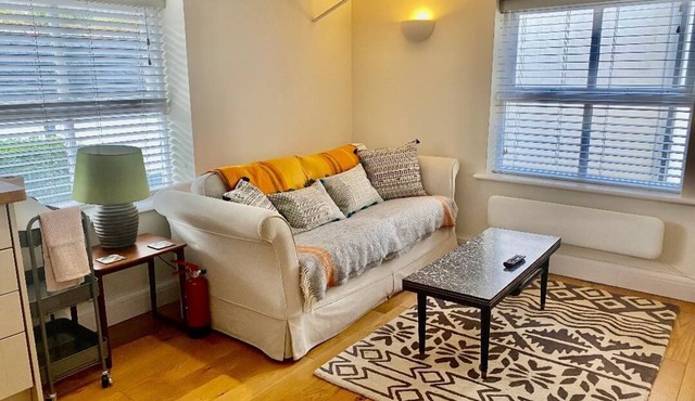 Cosy cottage for 2 in central Arundel