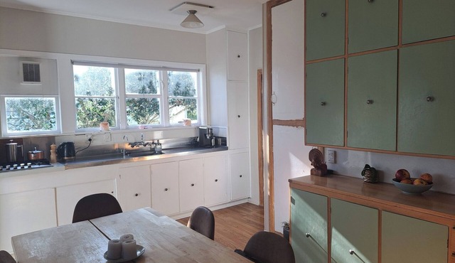 Cosy Cottage Gisborne nAVAILABLE FOR RHYTHM AND VINES!