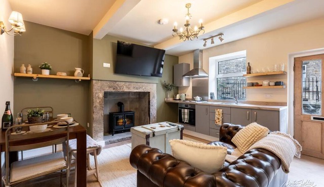 Cosy Cottage in Heart of Glossop