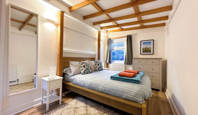 Cosy Cottage in Kingston - Perfect for Couples - Dogs Welcome!