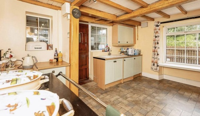 Cosy Cottage in Rural Location