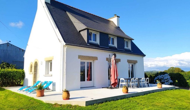 Cosy cottage in the countryside