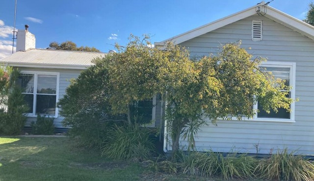 Cosy Cottage located in Horsham Victoria