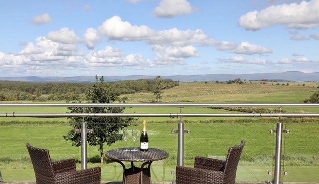 Cosy Cottage near Keswick w/ Pool, Hot Tub & Sauna