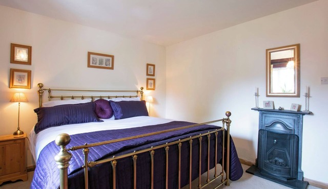 Cosy Cottage Style House in Quiet Area of Cheshire, England