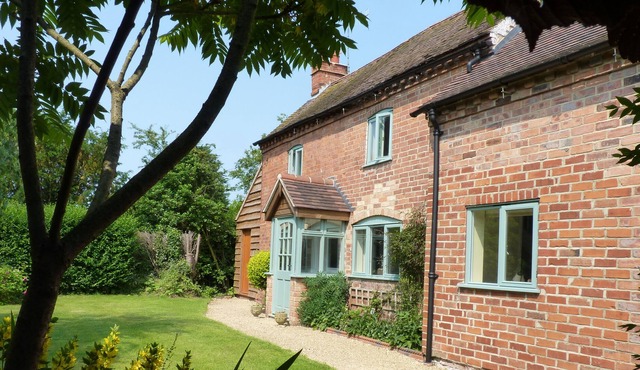 Cosy Cottage With Log Burner And Country Views