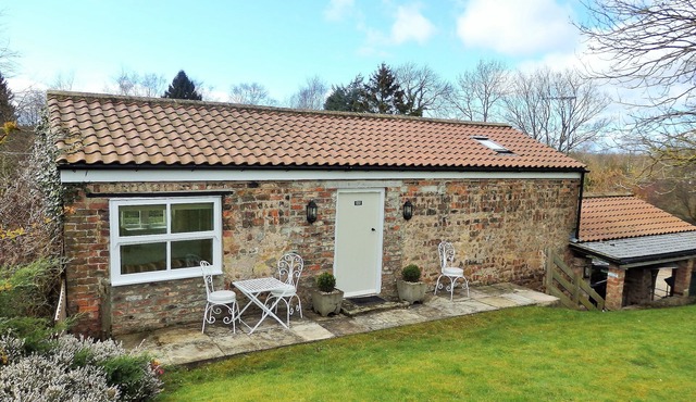 Cosy Cottage With Exposed Beams, Private Garden And Countryside Views