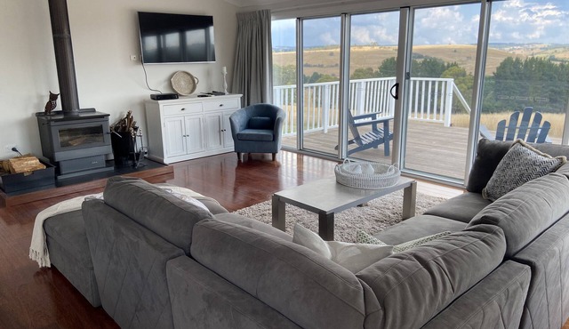 Cosy cottage with stunning views on a working truffle farm!