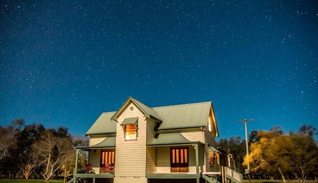 Cosy Country Cottage