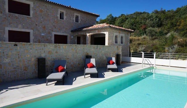 Cosy country house with private pool