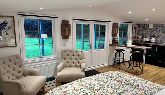 Cosy Countryside Lodge, 10 Mins From the Beach and National Park