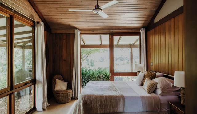 Cosy Couple's Escape with Magnificent Views.Next to the Promised Land