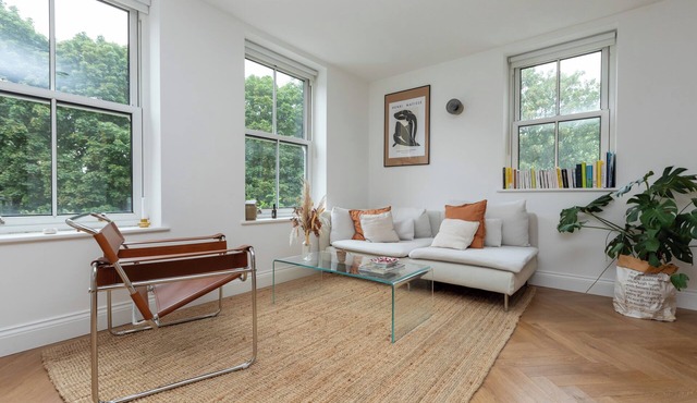 Cosy Design Flat with Park Views. 5min from Broadway Market!