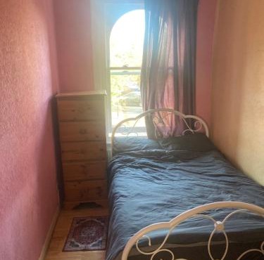 Cosy Double Room - Green & Peaceful Road