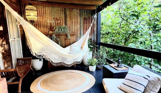 Cosy Elmview Cottage an idyllic couples escape