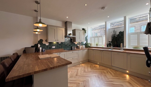 Cosy family-Friendly 4-Bed Edinburgh Townhouse + South-Facing Garden