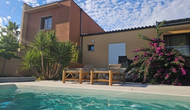 Cosy family villa in absolute calm with saltwater swimming pool and large garden
