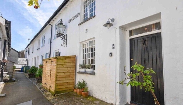 Cosy Fisherman's Cottage in the very heart of Aberdovey -Pet Friendly