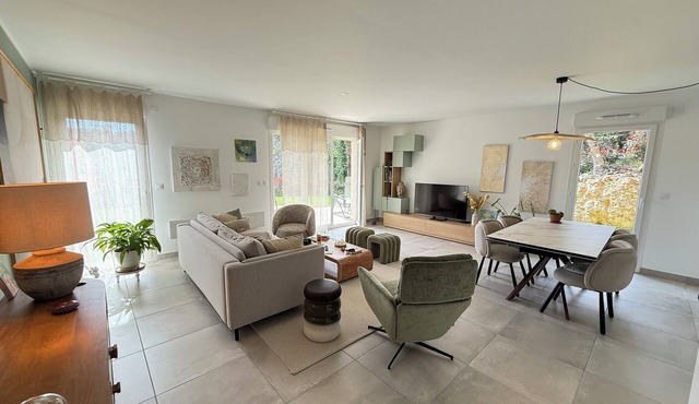 Cosy flat - Garden - Swimming pool