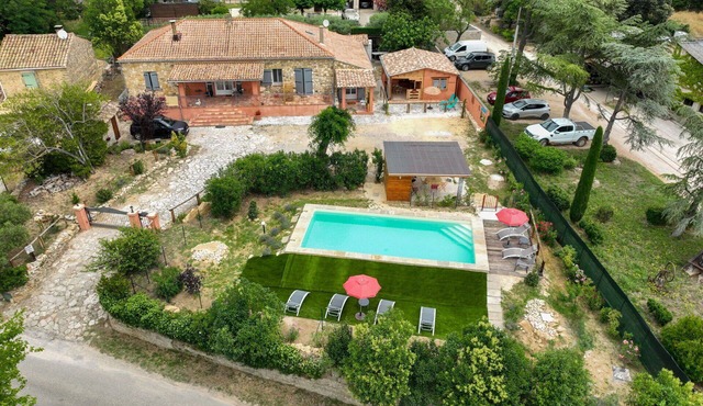 Cosy apartment for 4 people with A/C, pool, WIFI, TV and patio