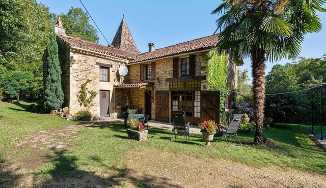 Cosy holiday home with garden