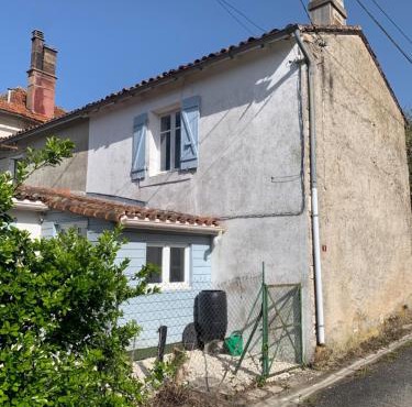 Cosy French retreat in Brettes