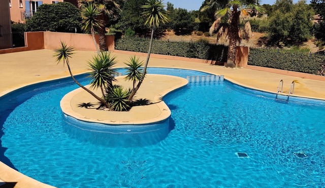 Cosy, fully-equipped apartment - Ideal for couples/Golf & Pool vacations