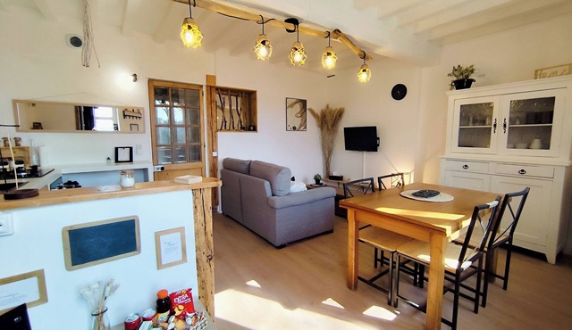 Cosy gîte garden terrace & dining options. Close to Disney