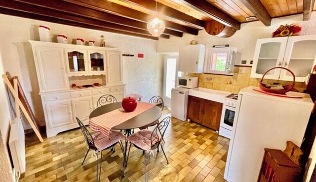 Cosy gîte in a quiet location. Nature and magnificent views