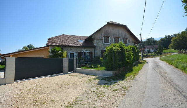 Cosy gîte near lakes Annecy and Le Bourget